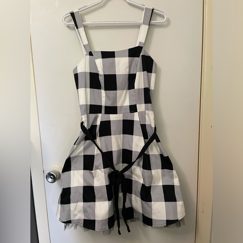 le château White Sleeveless Sundress with Square Neck